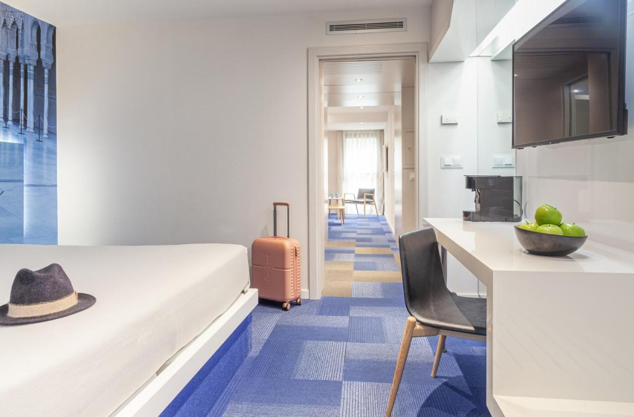 Hotel Macia Granada Five Senses Rooms & Suites Bagian luar foto